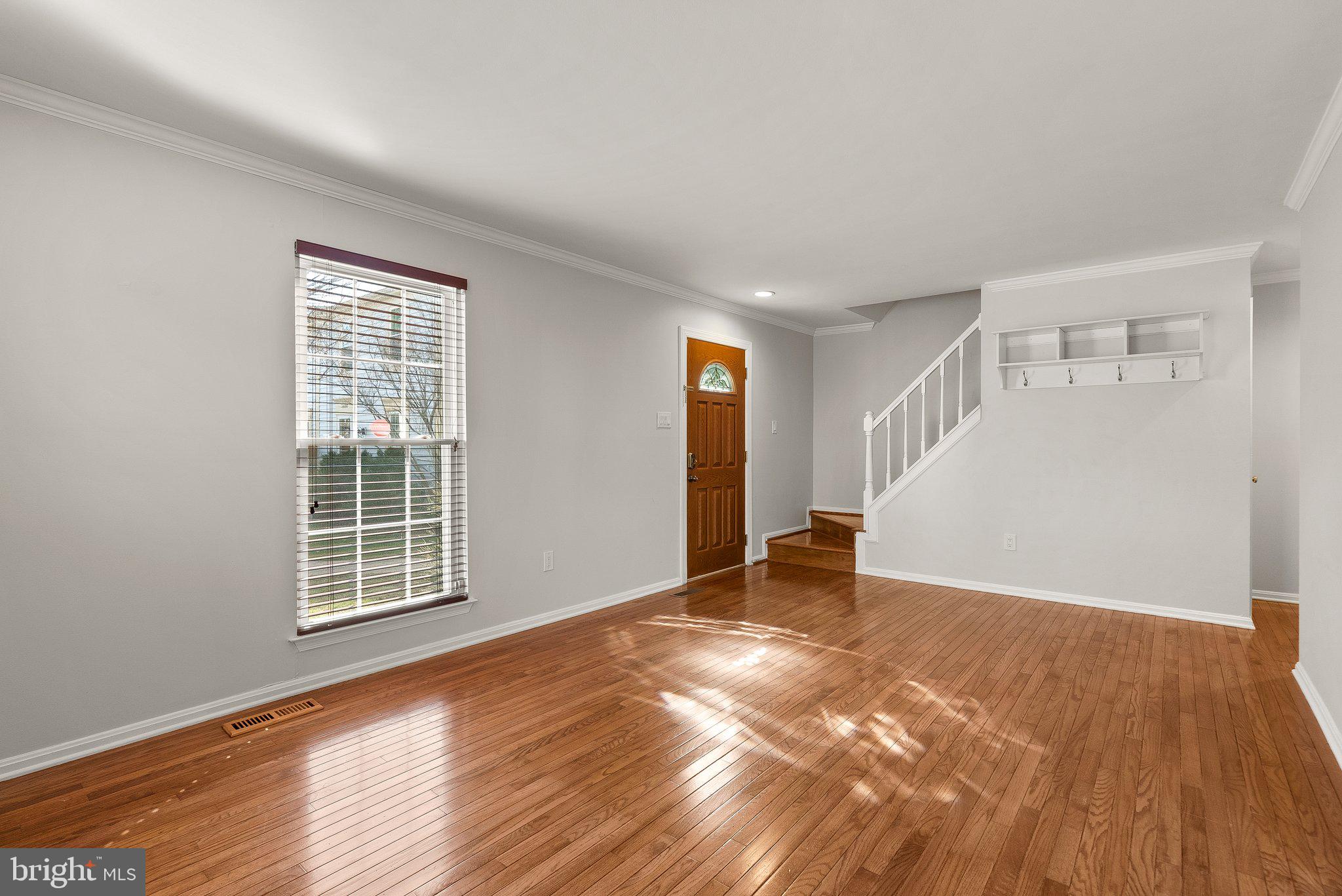 21 Valleyfield Court Silver Spring, MD 20906 - Photo 6 of 34