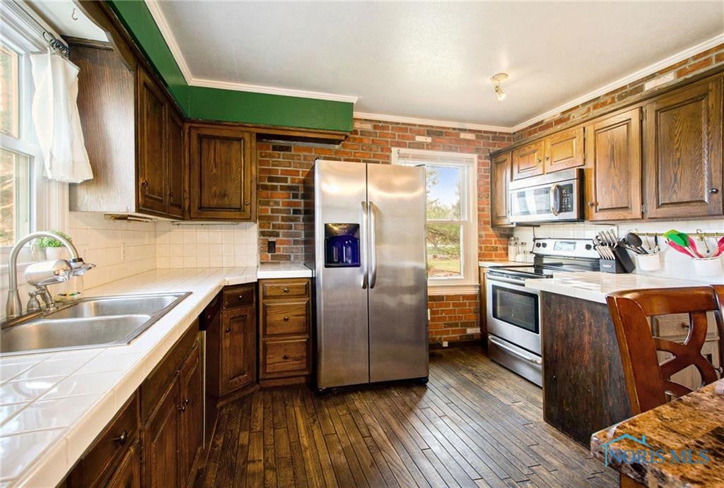 15934 Five Point Road Perrysburg, OH 43551 - Photo 8 of 17 Photo 14