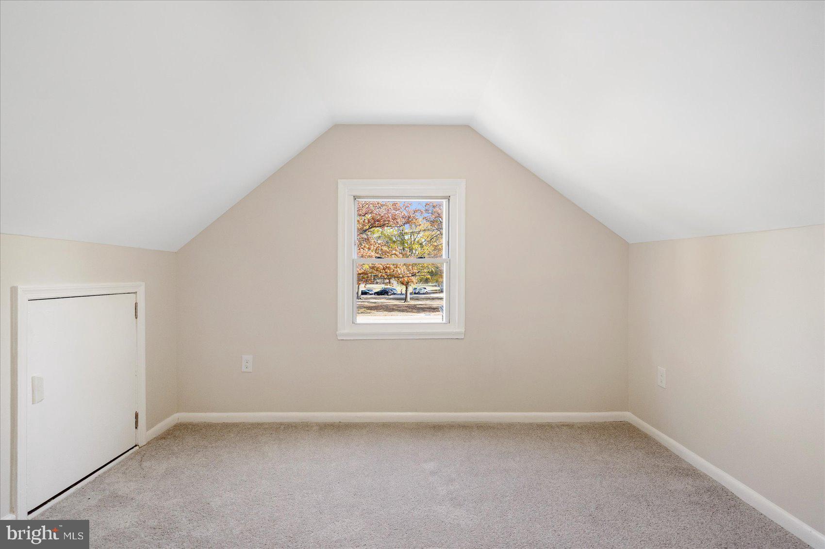 405 Margaret Avenue Baltimore, MD 21221 - Photo 26 of 38 an empty room with a window