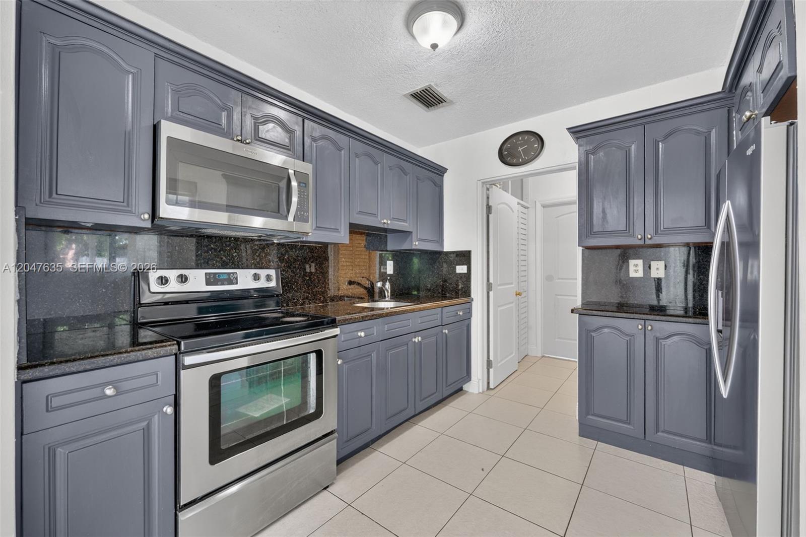 17841 Southwest 112th Place Miami, FL 33157 - Photo 19 of 30