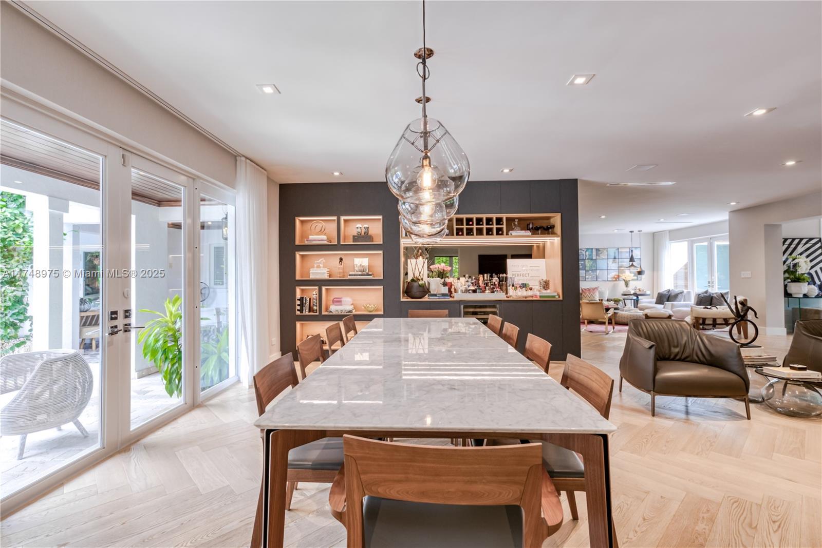 907 Jeronimo Drive Coral Gables, FL 33146 - Photo 11 of 64