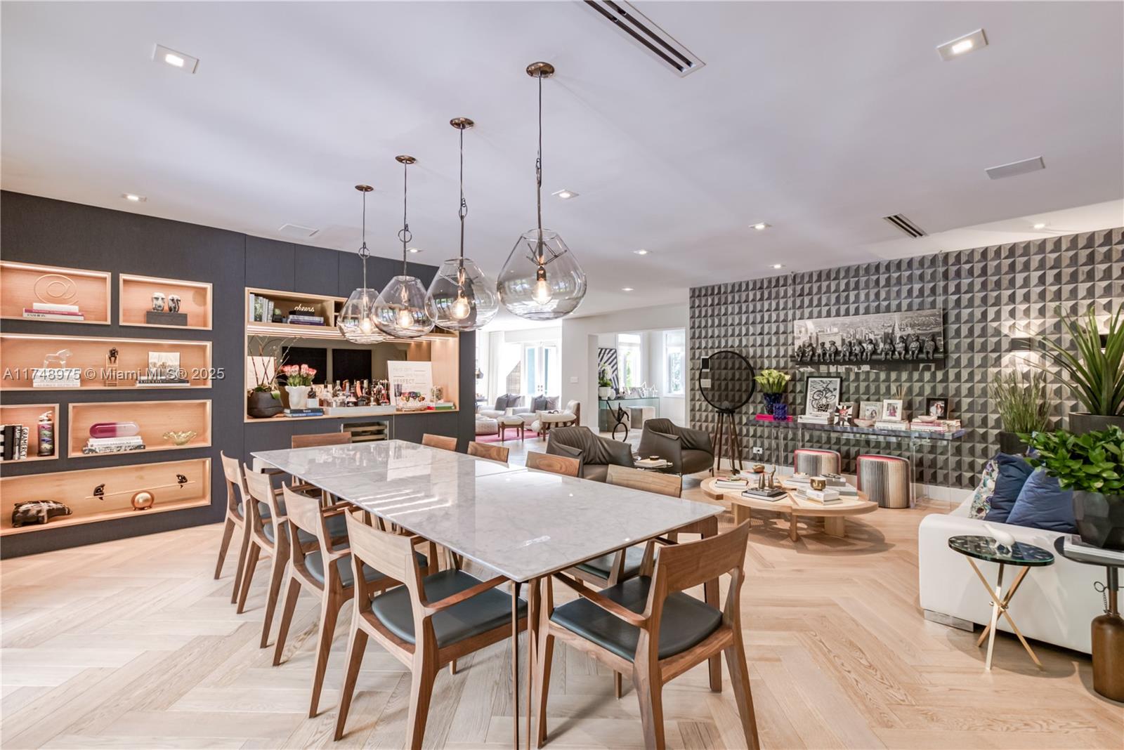 907 Jeronimo Drive Coral Gables, FL 33146 - Photo 12 of 64