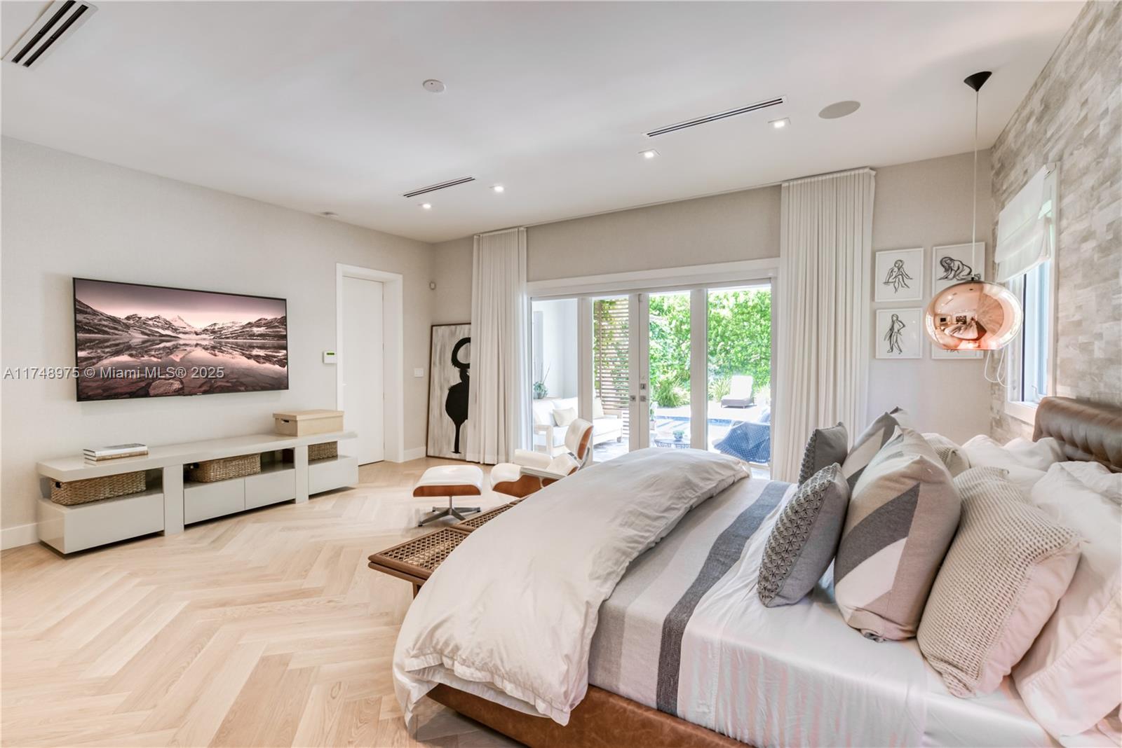 907 Jeronimo Drive Coral Gables, FL 33146 - Photo 24 of 64