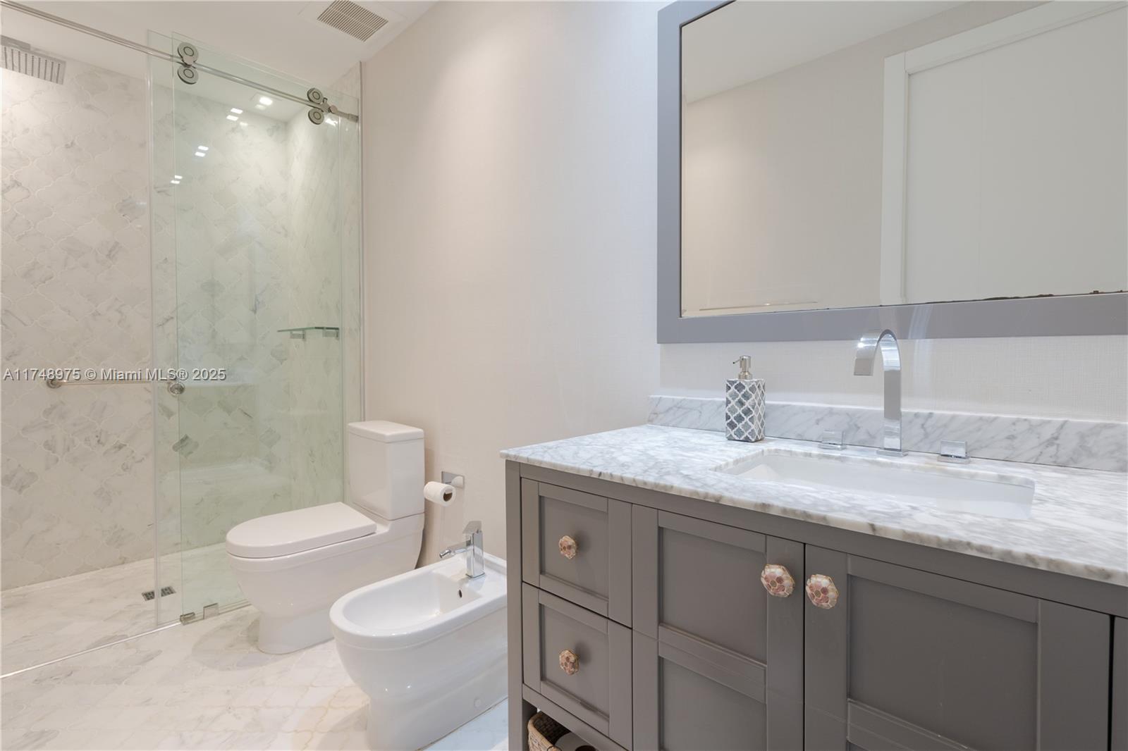 907 Jeronimo Drive Coral Gables, FL 33146 - Photo 32 of 64