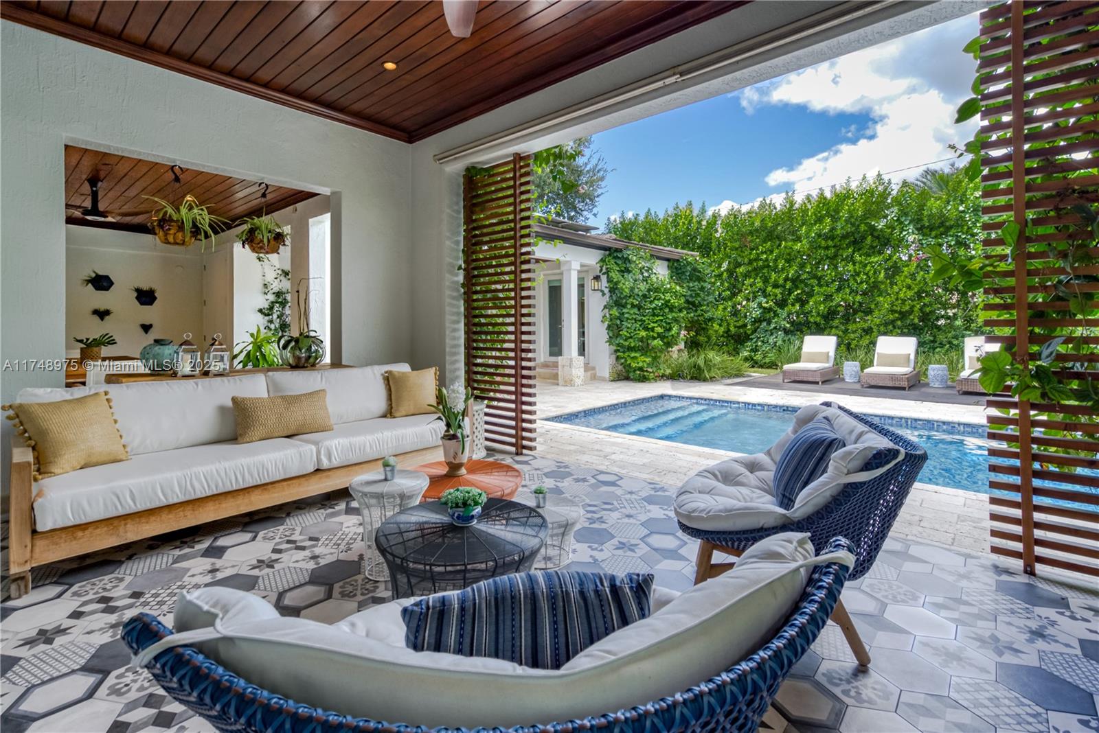 907 Jeronimo Drive Coral Gables, FL 33146 - Photo 38 of 64