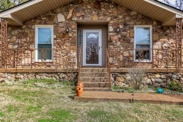 $540,000 | 1917 Graceland Drive, Goodlettsville, TN 37072