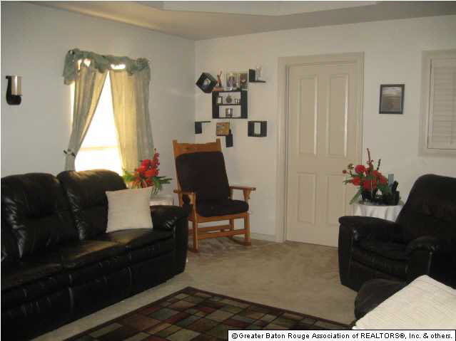 812 Rue Michelle Baker, LA 70714 - Photo 4 of 7 Gallery Image 4
