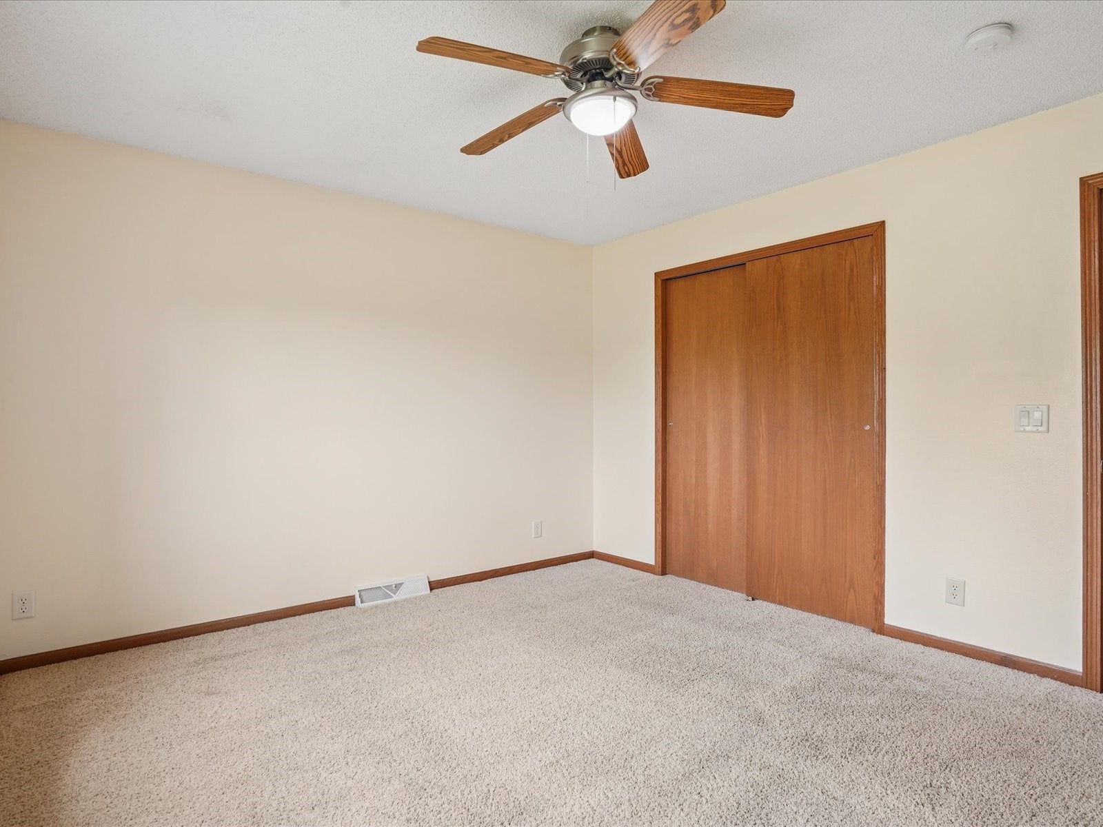 3301 Lewis Bottoms Road Palo, IA 52324 - Photo 22 of 49 Gallery Image 22