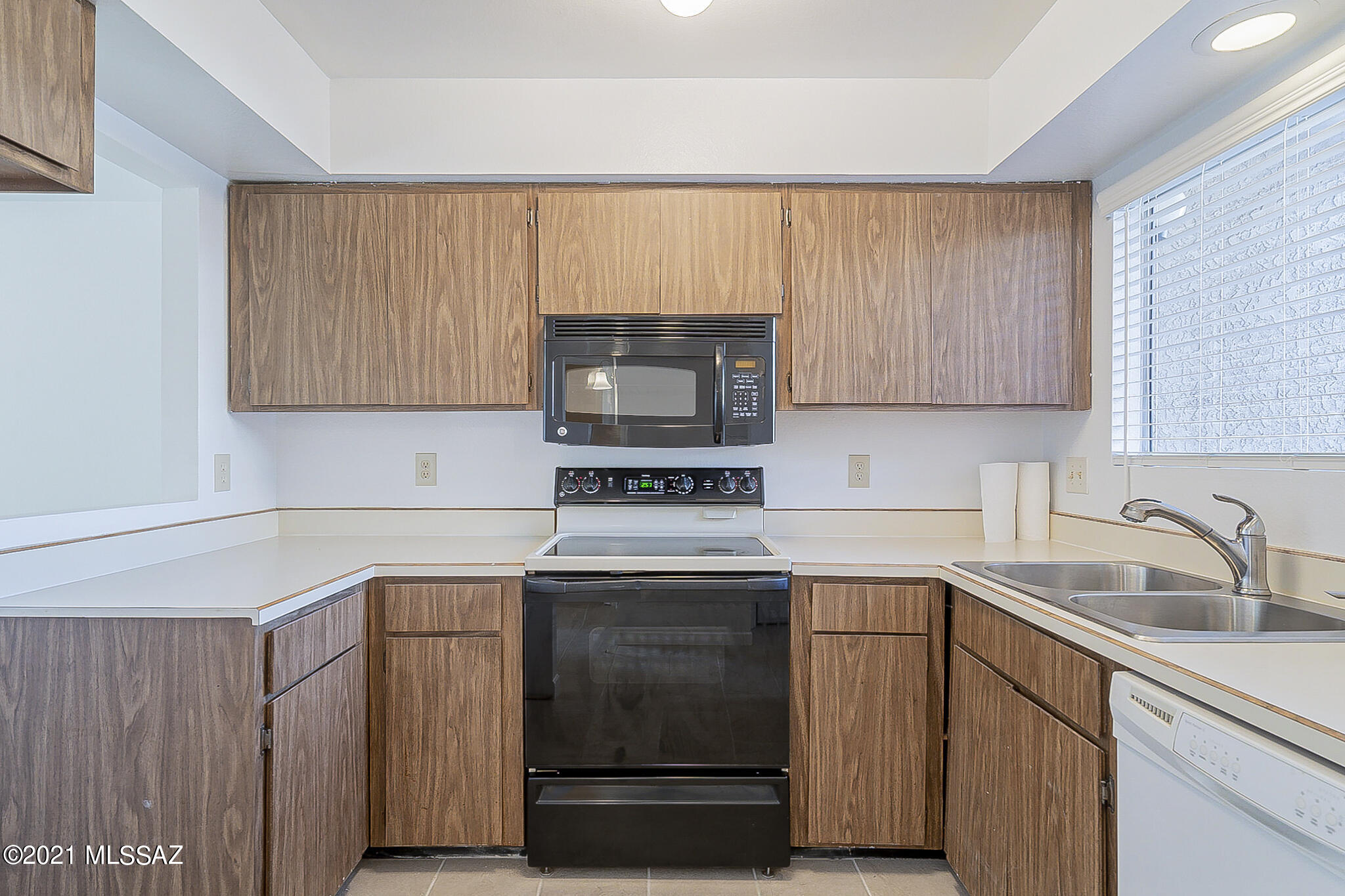 3750 North Country Club Road, Unit 65 Tucson, AZ 85716 - Photo 14 of 34