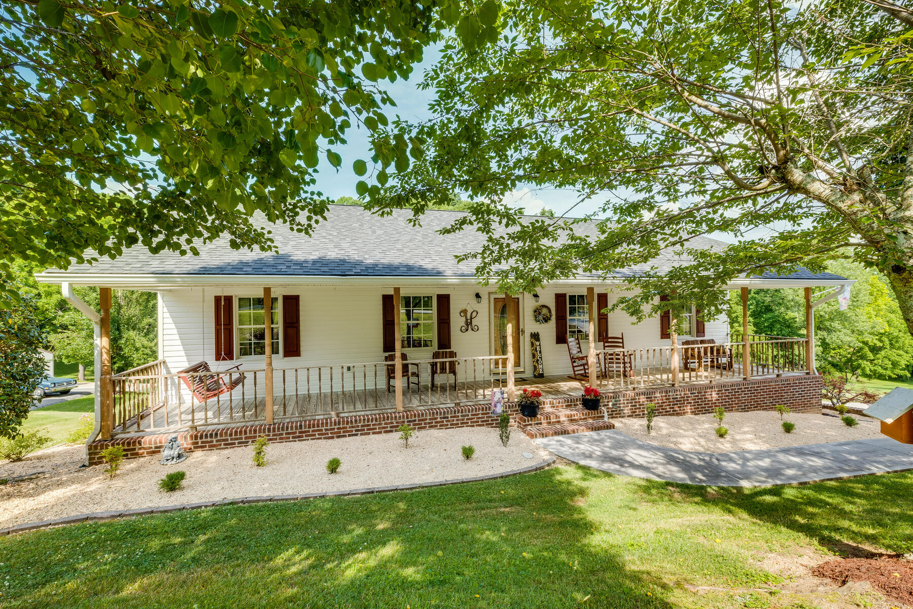 631 Chadwell Road Kingsport, TN 37660 - Photo 1 of 55 001
