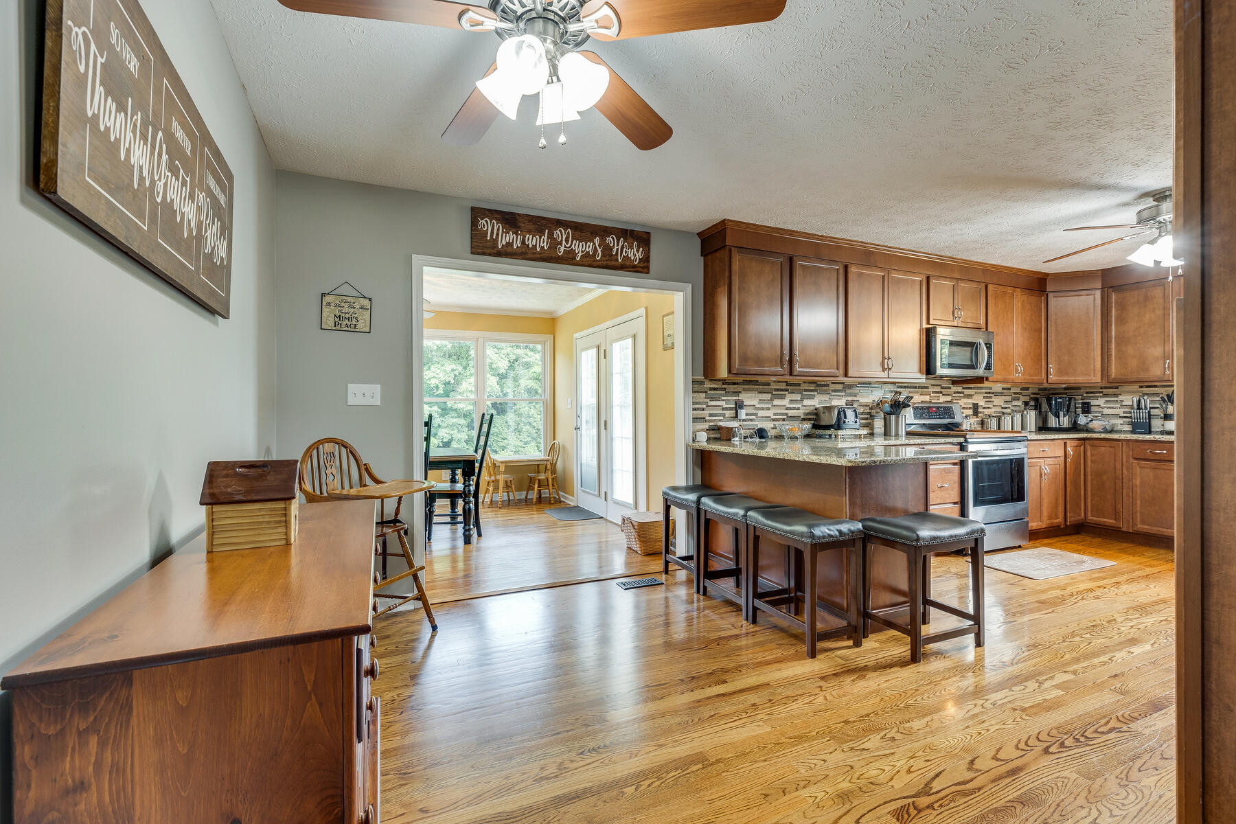 631 Chadwell Road Kingsport, TN 37660 - Photo 9 of 55 011