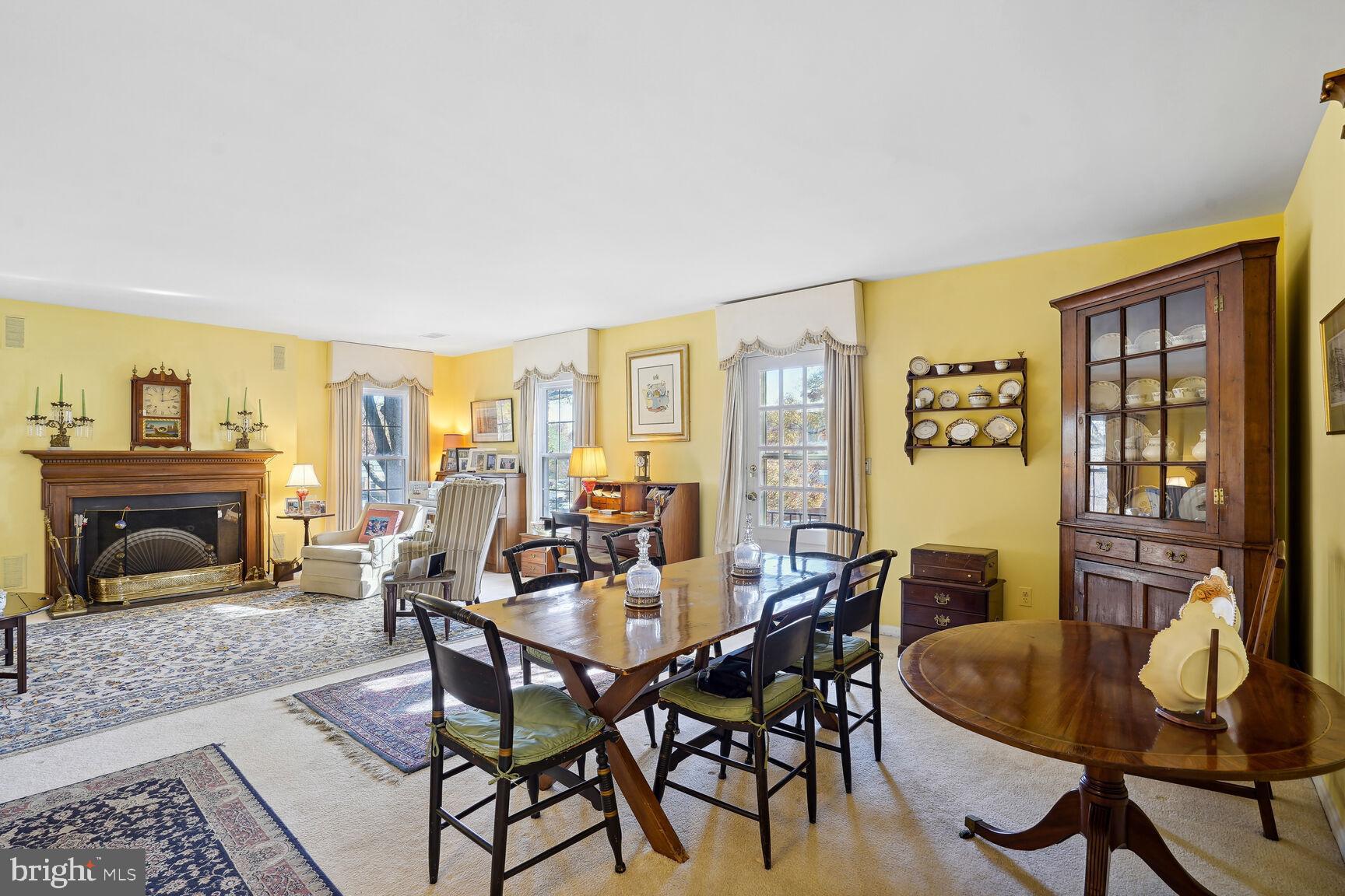 4813 Sangamore Road, Unit 7 Bethesda, MD 20816 - Photo 9 of 21 Spaceious dining area