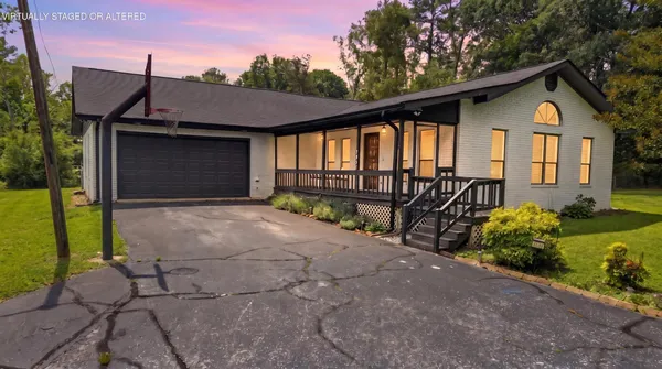 $399,000 | 7807 Hixson Pike, Hixson, TN 37343