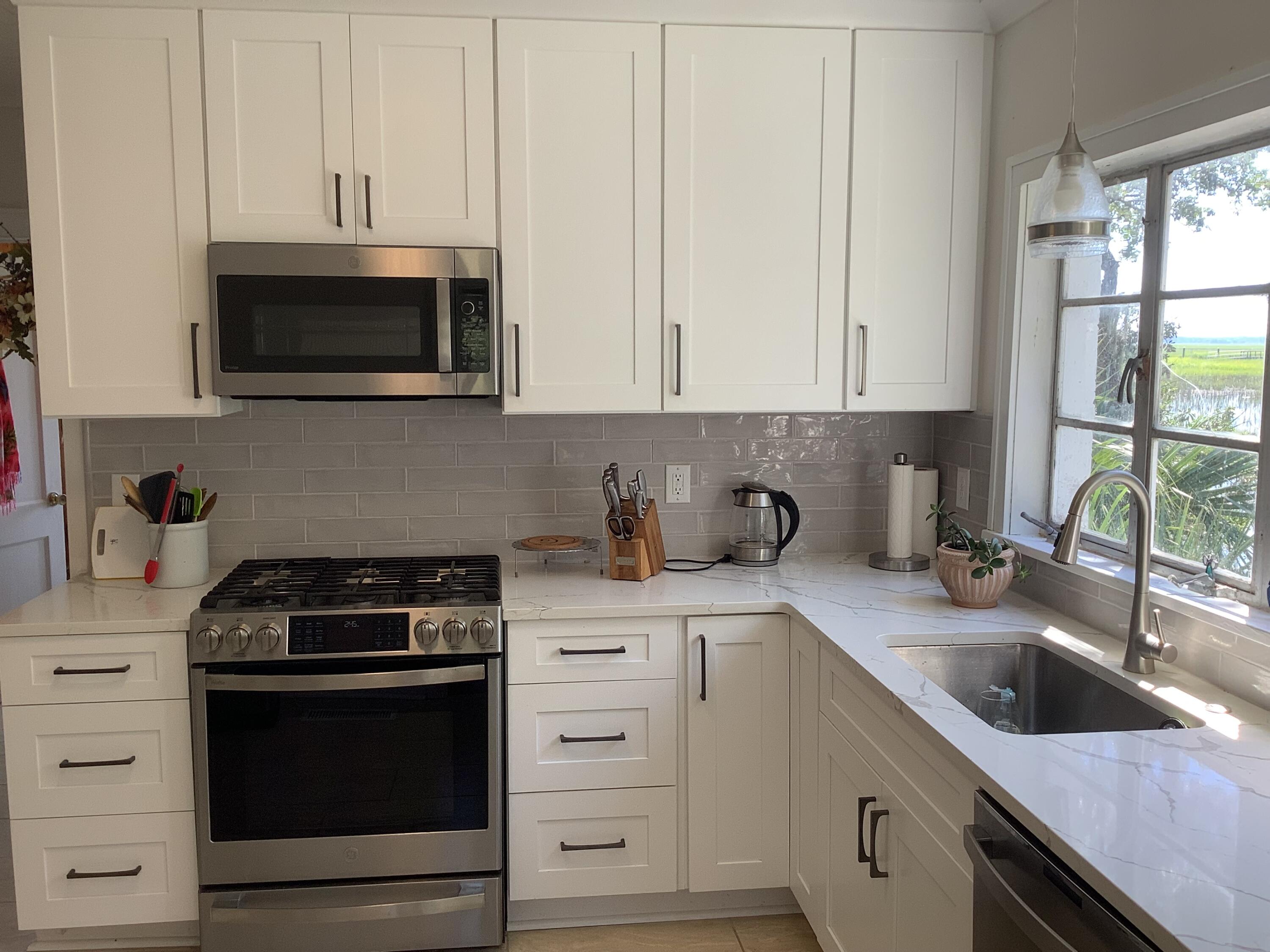 6852 McCants Road Wadmalaw Island, SC 29487 - Photo 5 of 21 IMG_1098