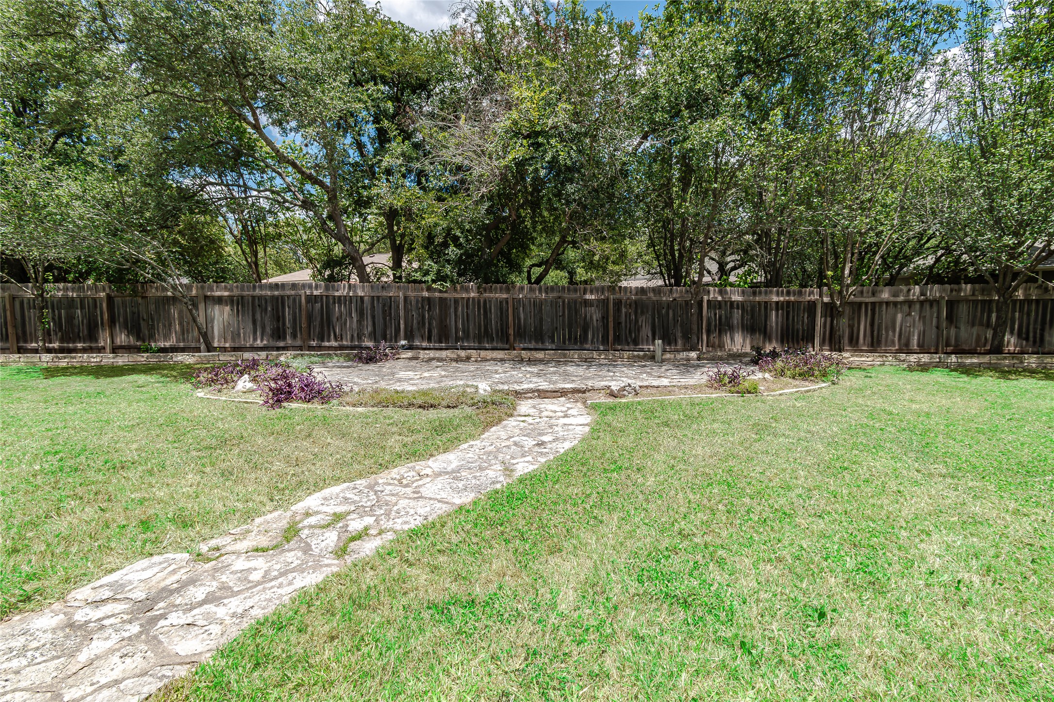 4716 Cockrell Court Austin, TX 78749 - Photo 38 of 40