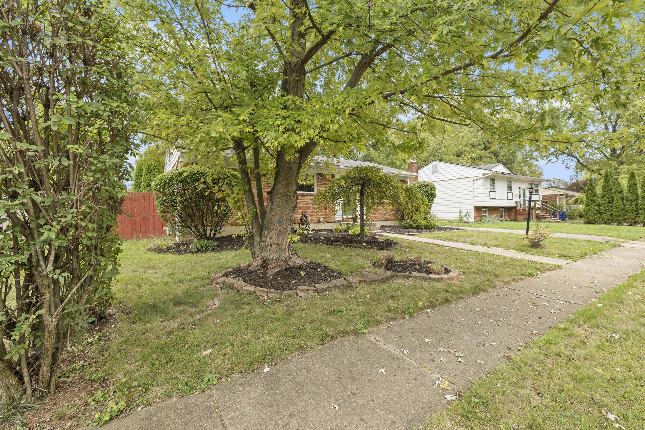 5672 Norcross Road Columbus, OH 43229 - Photo 4 of 38 4_front 03