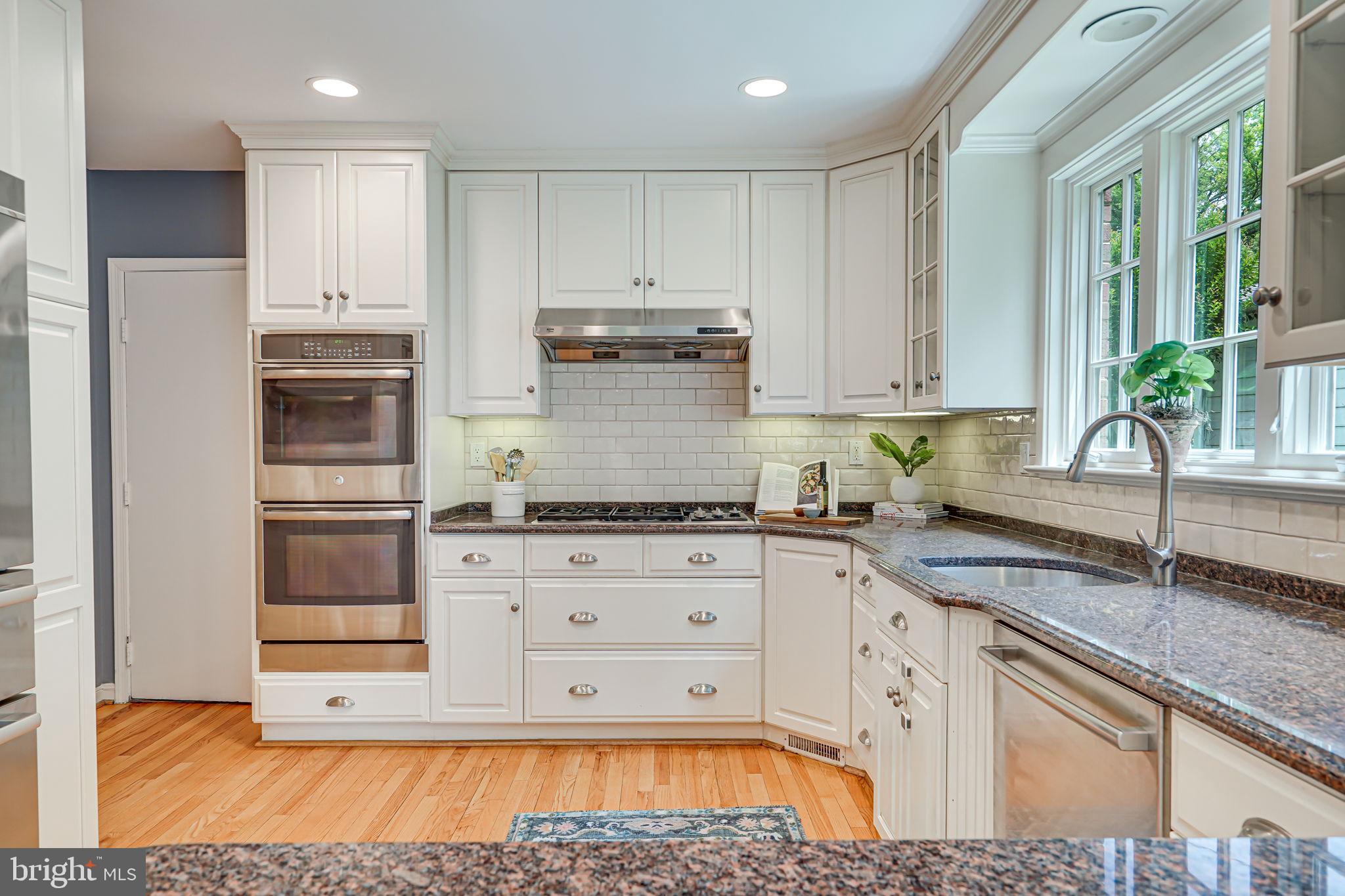 6018 Onondaga Road Bethesda, MD 20816 - Photo 6 of 67