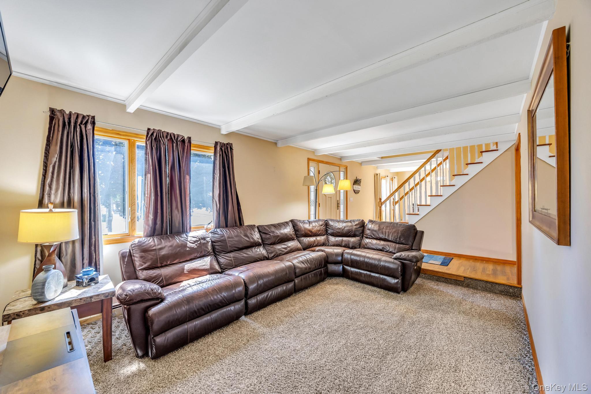 358 Holbrook Road Ronkonkoma, NY 11779 - Photo 23 of 42