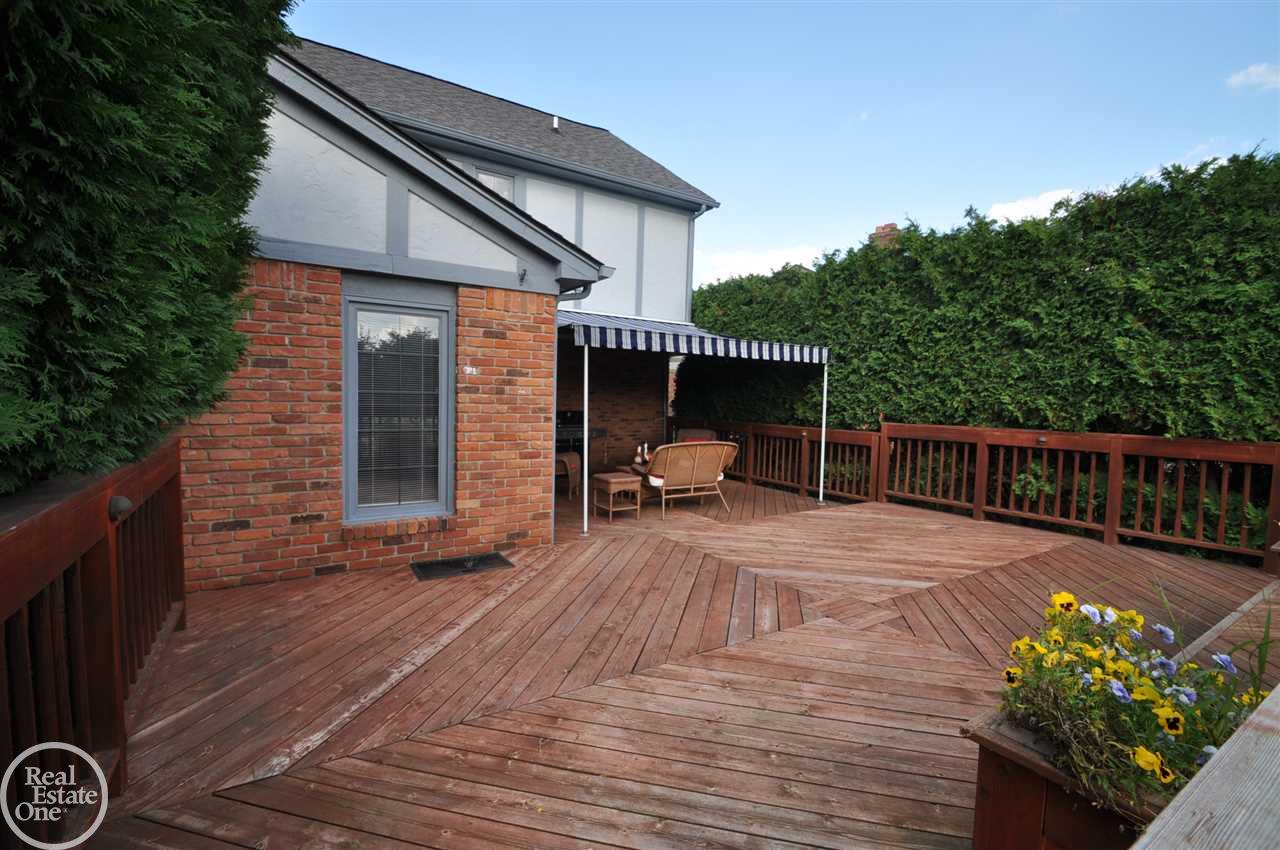 2025 Ridgefield Court Rochester Hills, MI 48306 - Photo 24 of 30