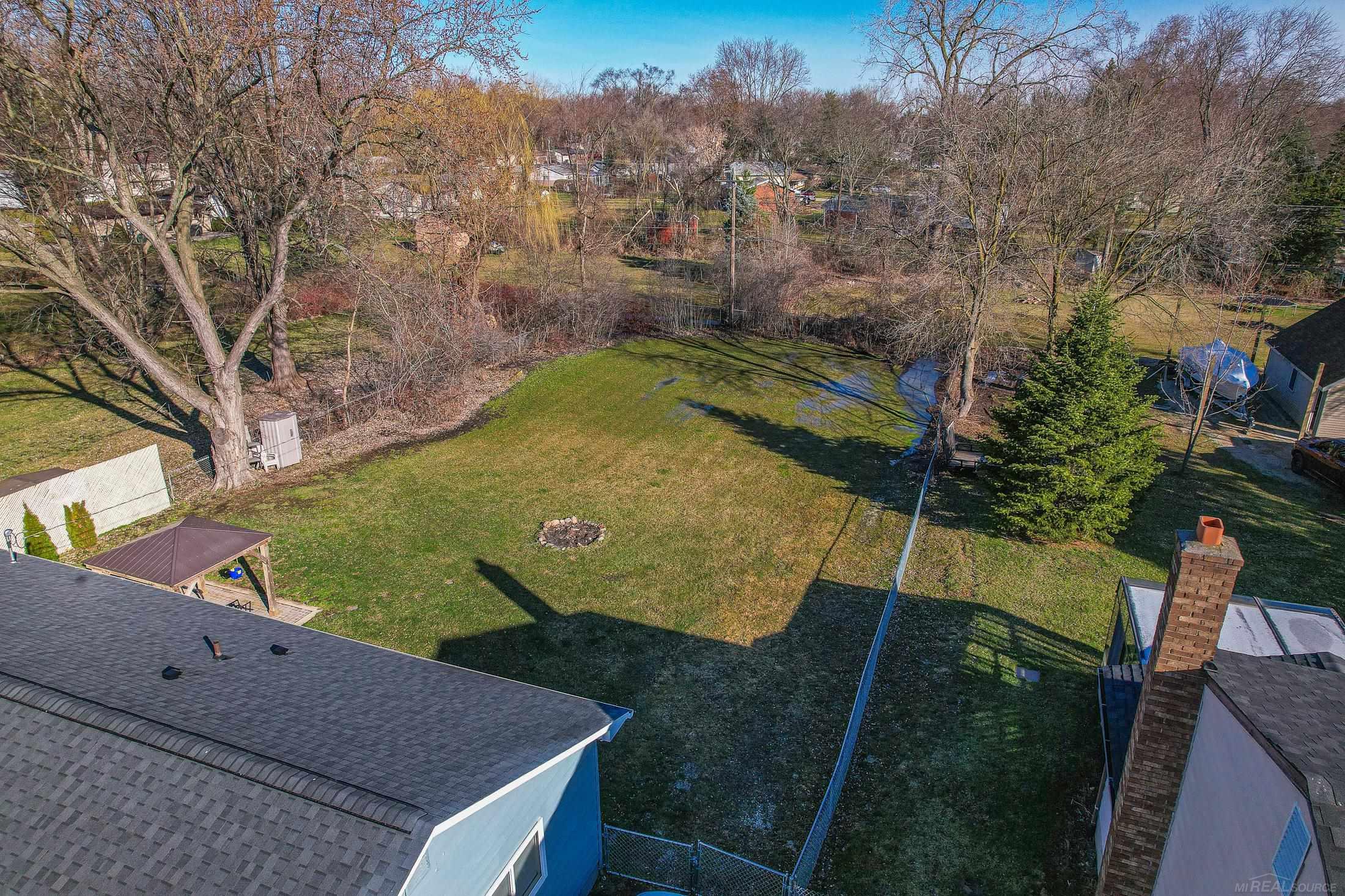 8869 21 Mile Road Shelby, MI 48317 - Photo 4 of 22