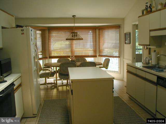 3530 Pebble Ridge Drive York, PA 17402 - Photo 2 of 9 Gallery Image 2