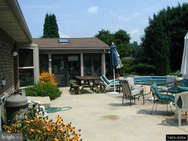 3530 Pebble Ridge Drive York, PA 17402 - Photo 8 of 9 Gallery Image 8