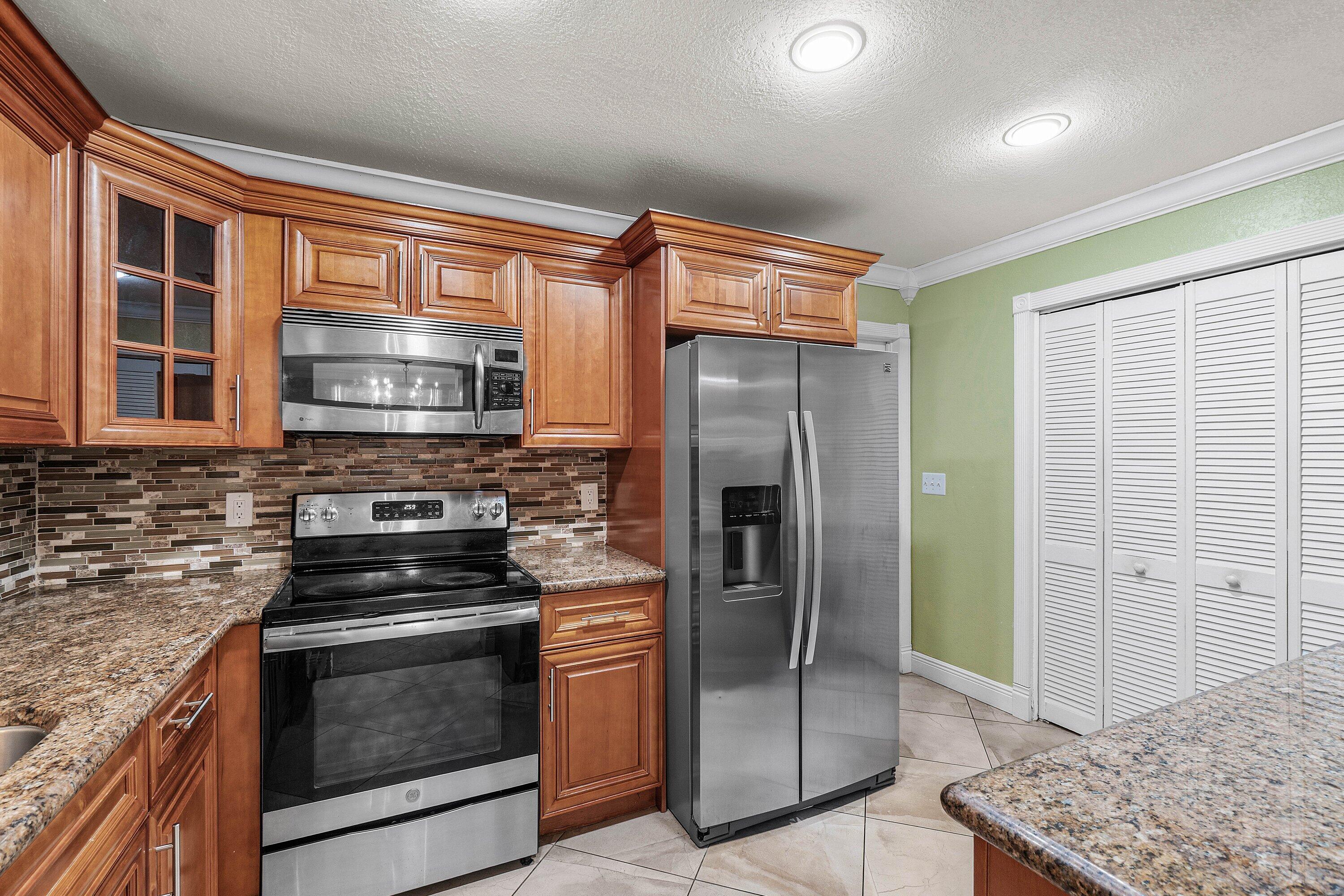 9396 Gettysburg Road Boca Raton, FL 33434 - Photo 16 of 51 017-9396GettysburgRoad-BocaRaton-FL-3343