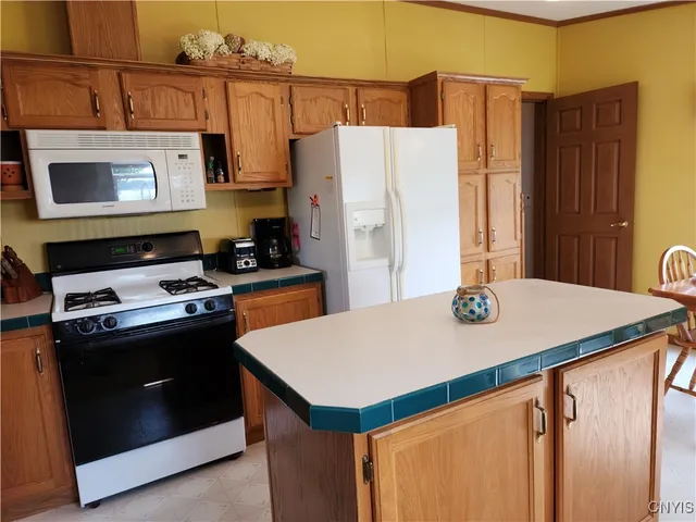 $299,000 | 24590 Fire Road 25 South, Lyme, NY 13693