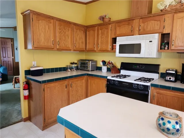 $299,000 | 24590 Fire Road 25 South, Lyme, NY 13693