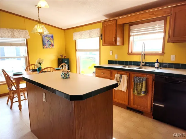 $299,000 | 24590 Fire Road 25 South, Lyme, NY 13693