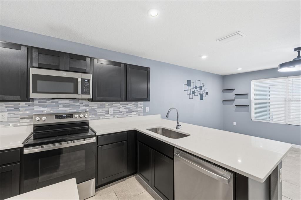 11385 Spectacled Drive New Port Richey, FL 34654 - Photo 8 of 27