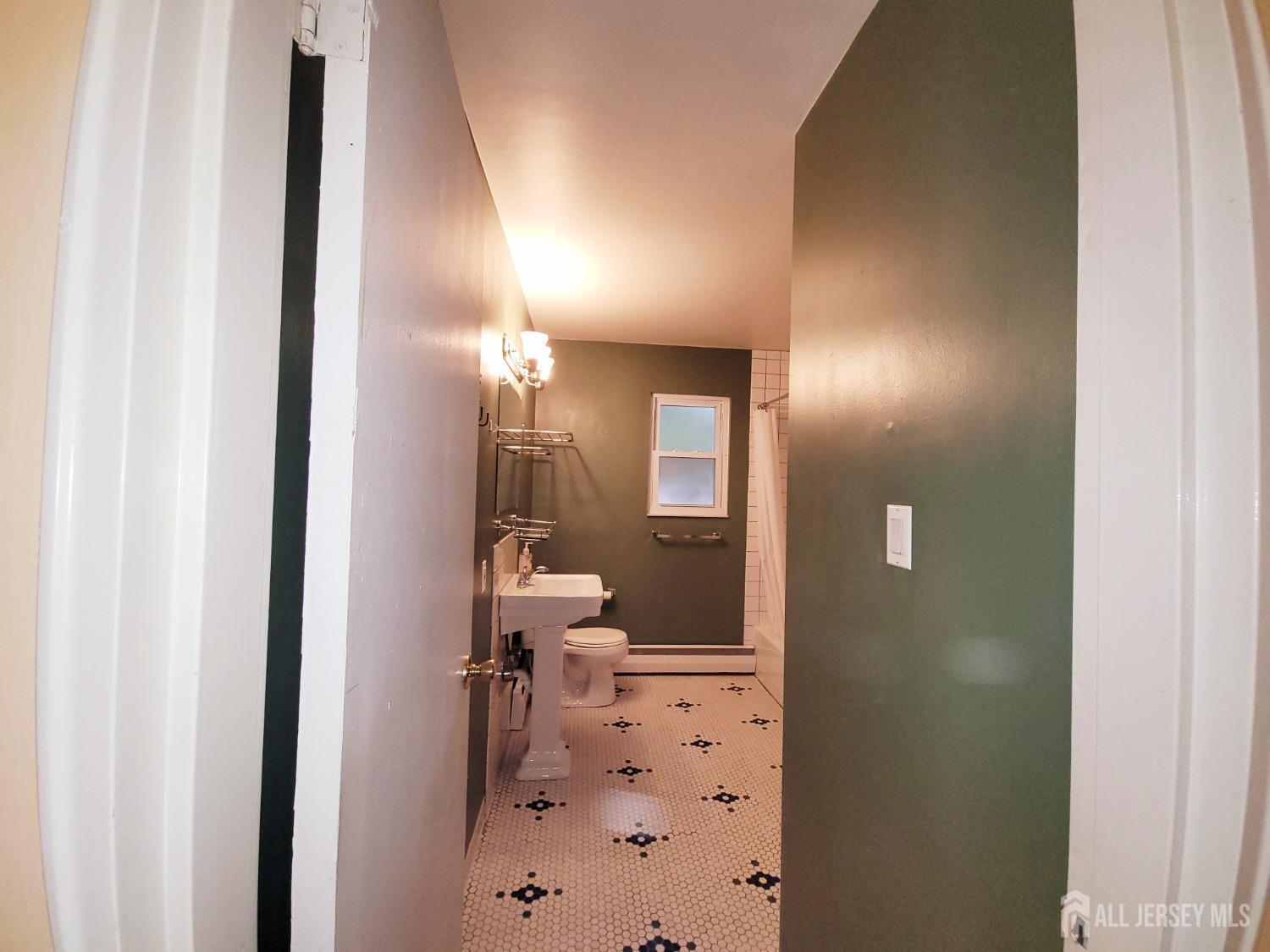 50 Fox Road, Unit 8B Edison, NJ 08817 - Photo 25 of 35