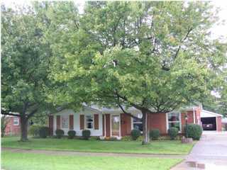 411 Revolutionary Road Louisville, KY 40214 - Photo 1 of 1 Primary Photo