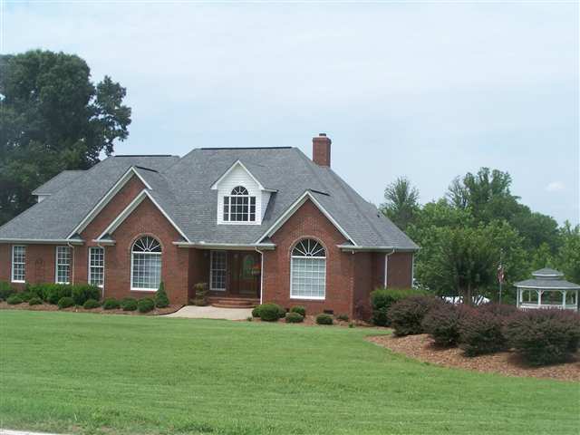 805 Old Mill Road Campobello, SC 29322 - Photo 1 of 24