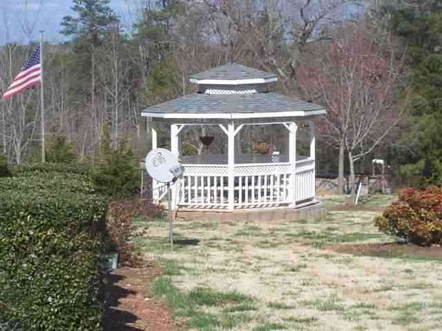 805 Old Mill Road Campobello, SC 29322 - Photo 5 of 24