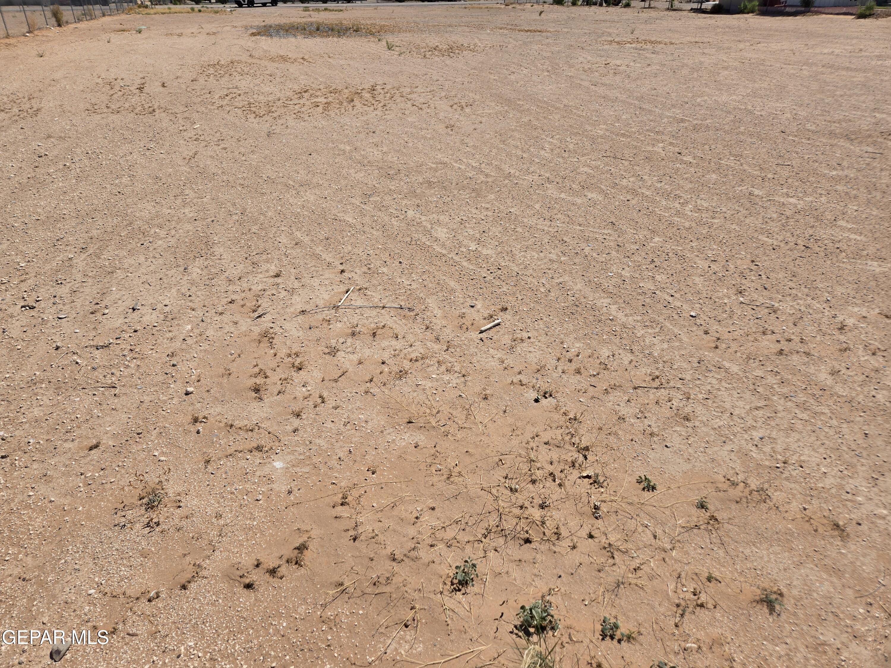 821 Tumbleweed Road Chaparral, NM 88081 - Photo 4 of 5 a close up of a white marble wall