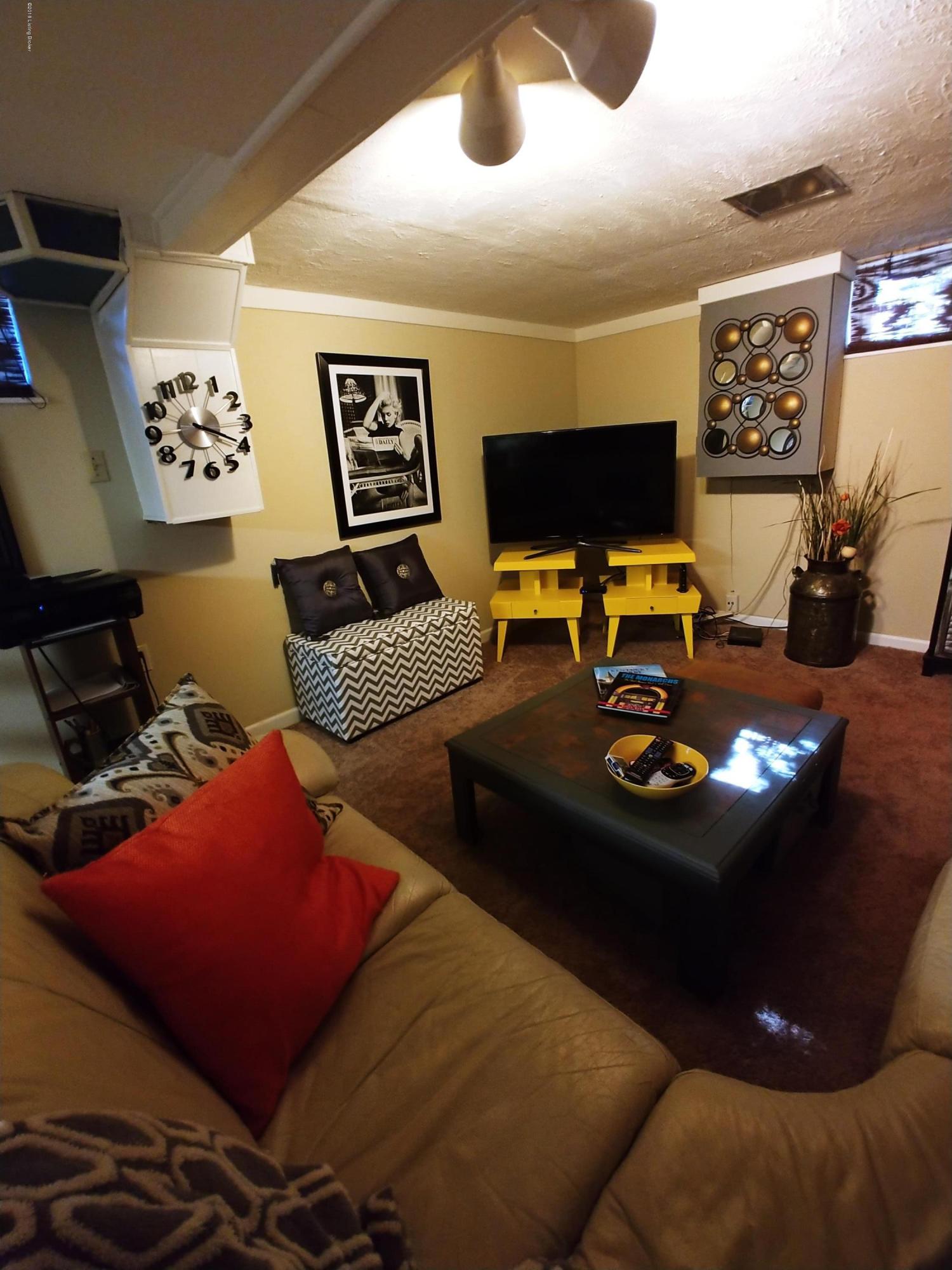 329 Brunswick Road Louisville, KY 40207 - Photo 12 of 17 1121181228