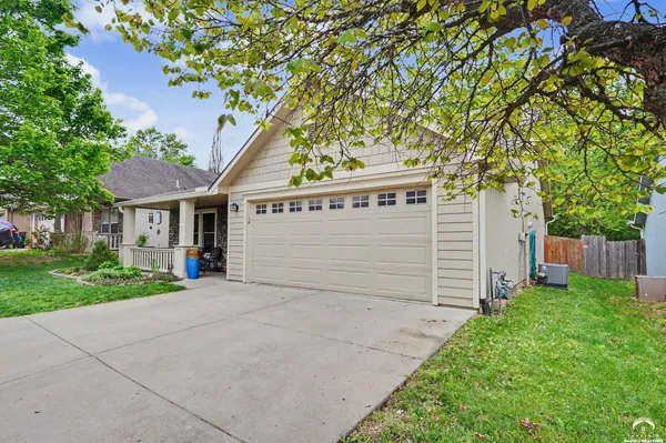 $319,900 | 1829 Delaware Street, Lawrence, KS 66044