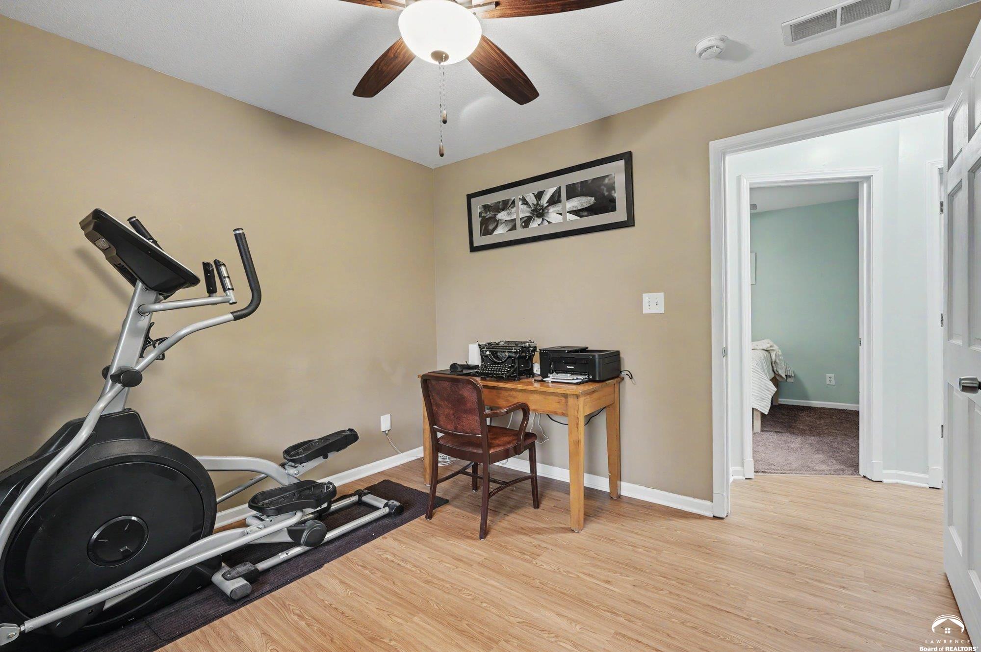 1829 Delaware Street Lawrence, KS 66044 - Photo 23 of 42