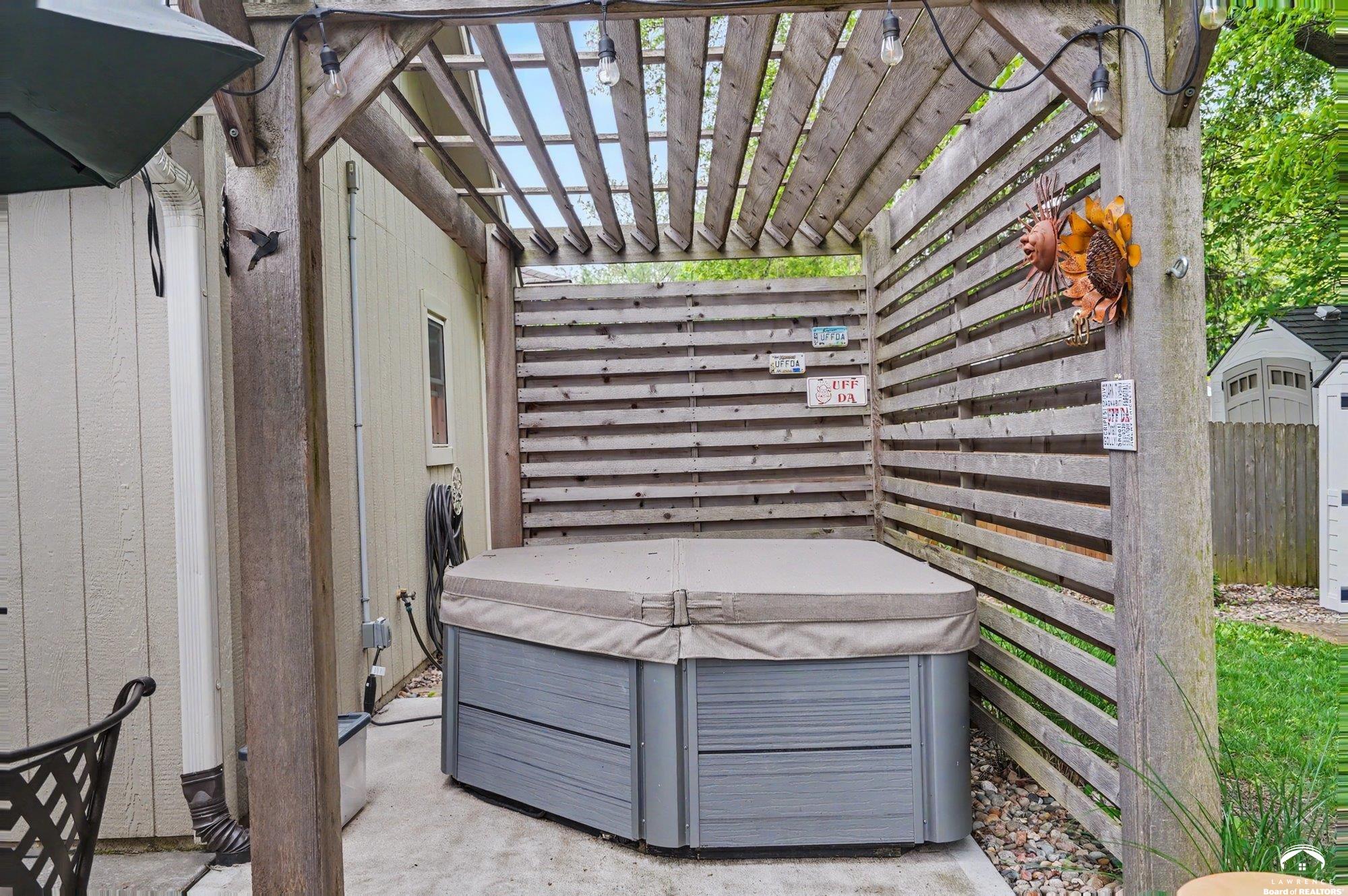 1829 Delaware Street Lawrence, KS 66044 - Photo 33 of 42