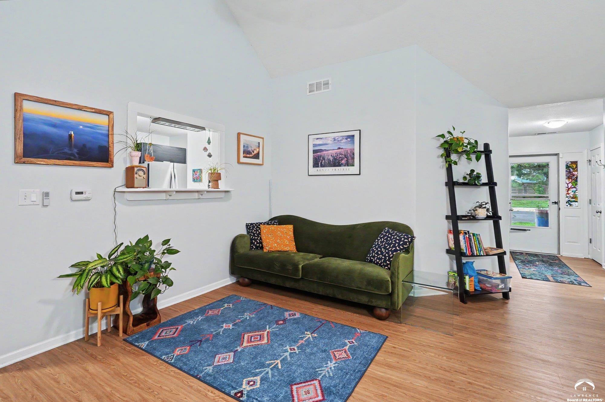 1829 Delaware Street Lawrence, KS 66044 - Photo 9 of 42