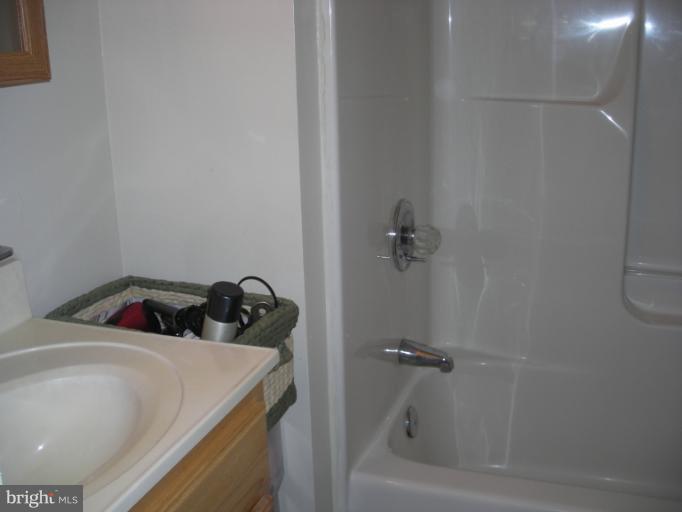 1535 South Rolling Road Halethorpe, MD 21227 - Photo 14 of 30 Bath (Master)