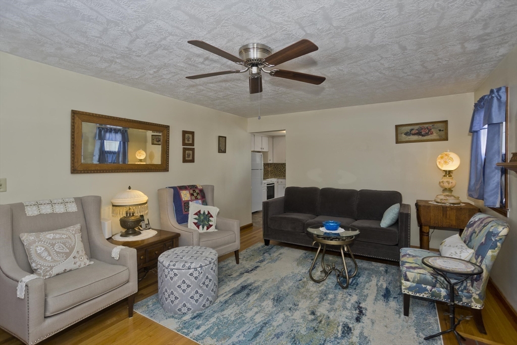 854 Grayson Drive Springfield, MA 01119 - Photo 14 of 40