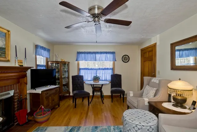 $294,500 | 854 Grayson Drive, Springfield, MA 01119