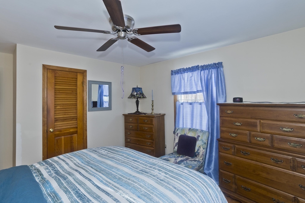 854 Grayson Drive Springfield, MA 01119 - Photo 19 of 40