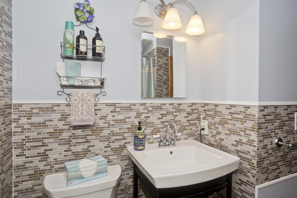 854 Grayson Drive Springfield, MA 01119 - Photo 30 of 40