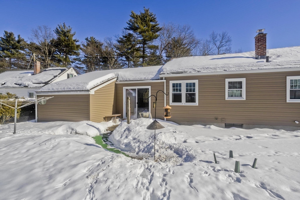 854 Grayson Drive Springfield, MA 01119 - Photo 3 of 40