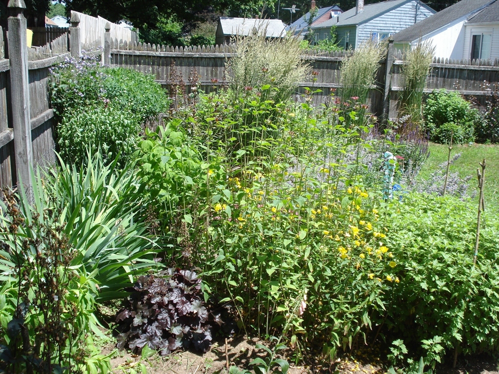 854 Grayson Drive Springfield, MA 01119 - Photo 37 of 40