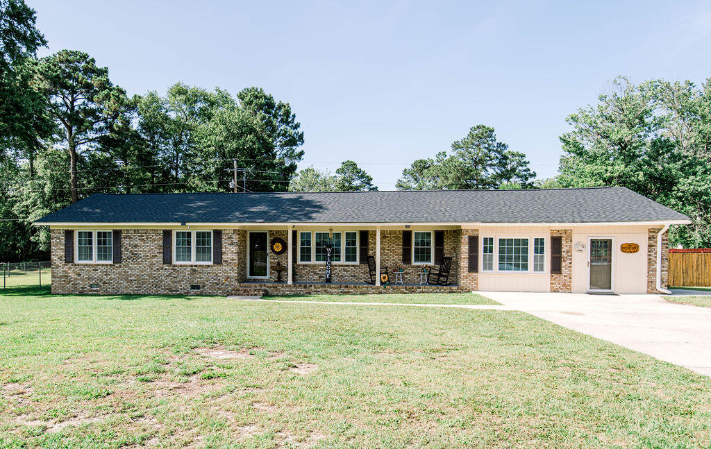 380 Chamblee Road Walterboro, SC 29488 - Photo 1 of 43 1