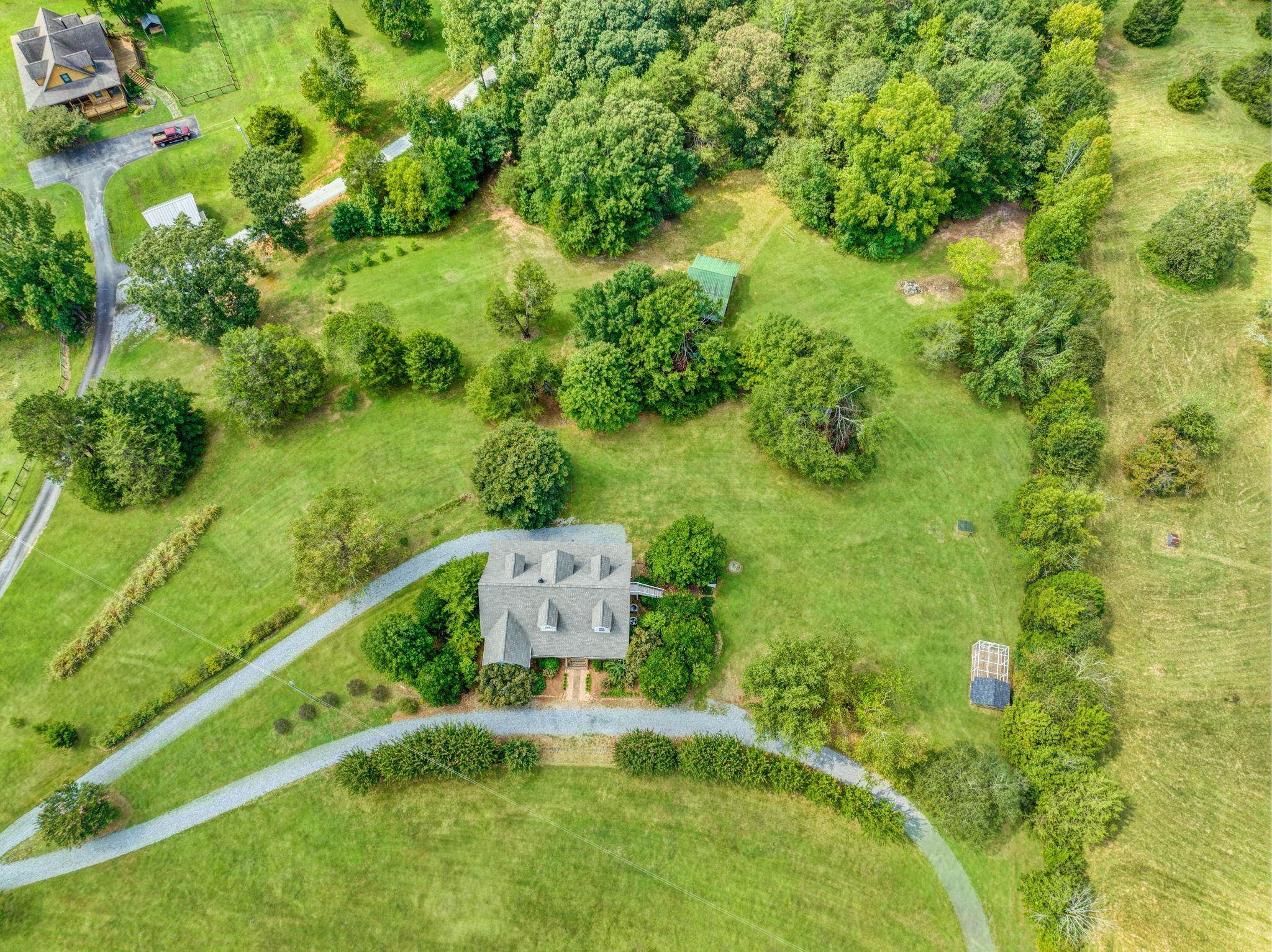 365 Loop Road Campobello, SC 29322 - Photo 31 of 35